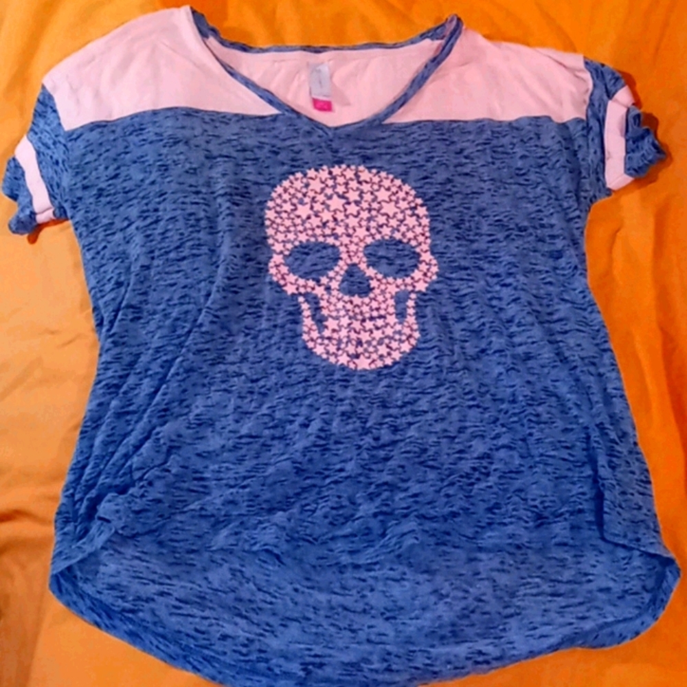 No boundaries skull shirt size L